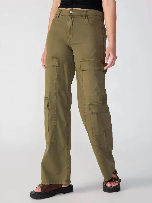 women's mini pantsLow Slung Y2K Standard Rise Cargo Pant In Mossy Green