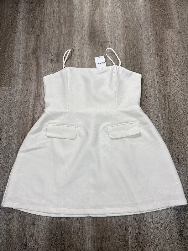 beach party dressesDress Party Short By Showpo In White, Size: L