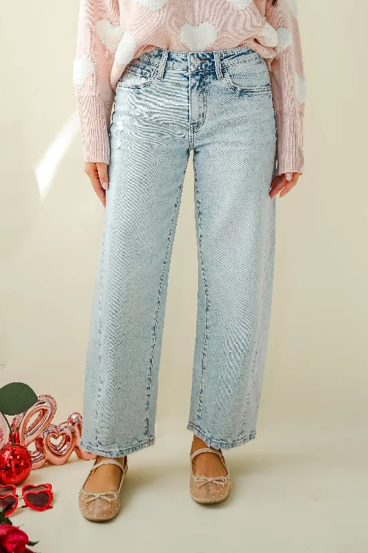 women's denim jeans for a day at the beachChelsey Light Wash Barrel Jeans