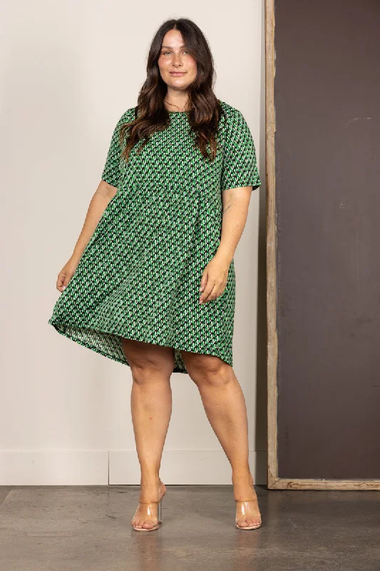 sustainable Mimi dresses made from eco-friendly materialsGREEN CHEVRON PRINT SHORT SLEEVES PLUS SIZE MINI DRESS D5105X